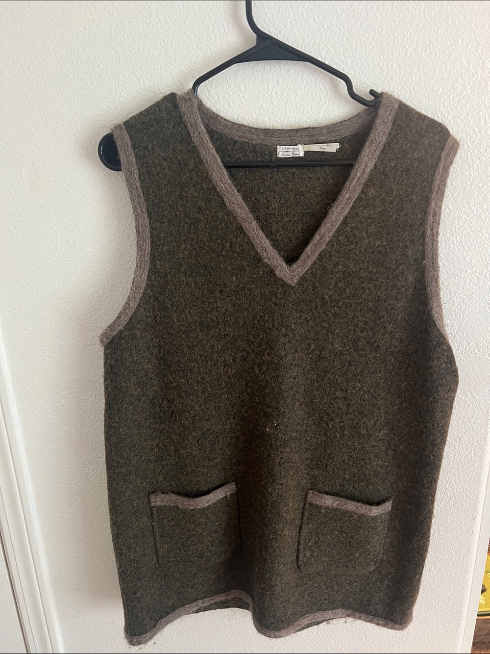 Leon Max Limited Women's Brown Wool V-Neck Sweater Vest with Contrast Trim